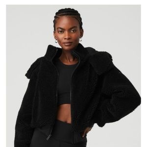 Alo Foxy Sherpa Jacket in Black